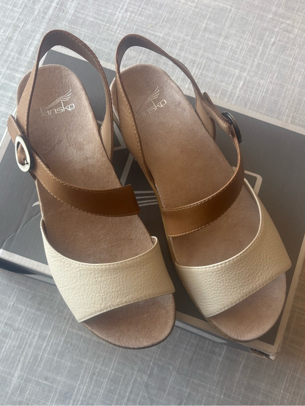 Dansko Marjory Brown and Cream Two-Tone Slingback Sandals NWT